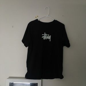 STUSSY T SHIRT
